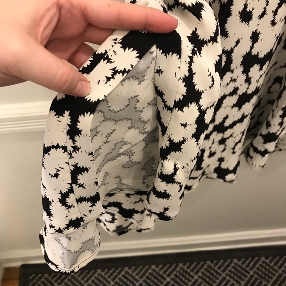 A.L.C. Corso Skirt 6 Silk Flowers Black White Floral high low long blooms - Picture 4 of 13